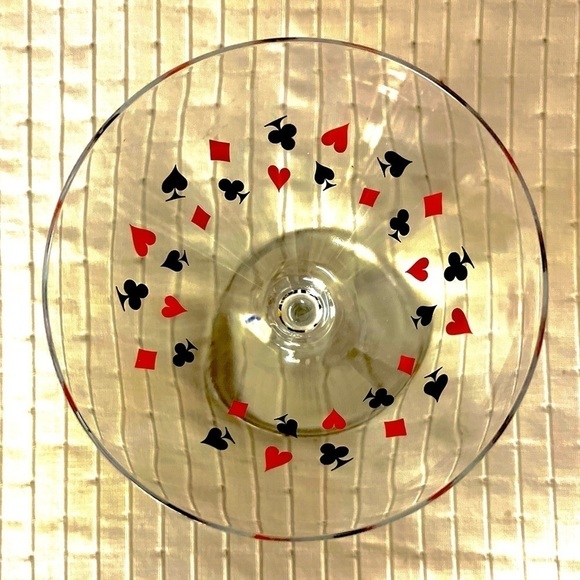 VINTAGE POKER THEMED MARTINI GLASS - Picture 3 of 4